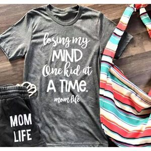 New Boutique Womens Losing My Mind One Kid at A Time Humor Graphic Tee Shirt L